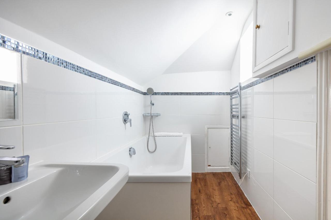 Castle Properties: The Duchess, 3 Bed Family Cottage Windsor Exteriér fotografie